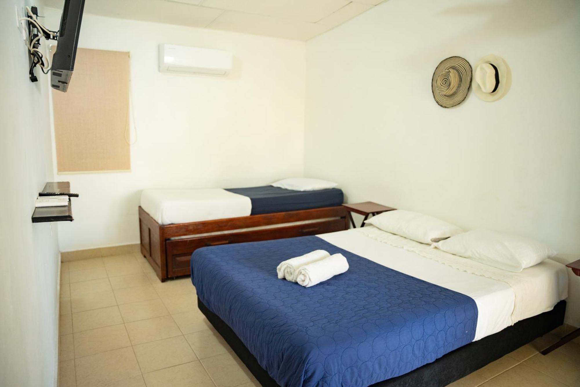 Hostal Del Mar - Tolu Ngoại thất bức ảnh