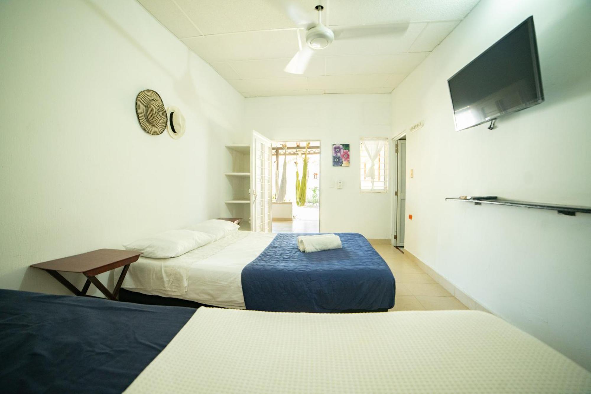 Hostal Del Mar - Tolu Ngoại thất bức ảnh