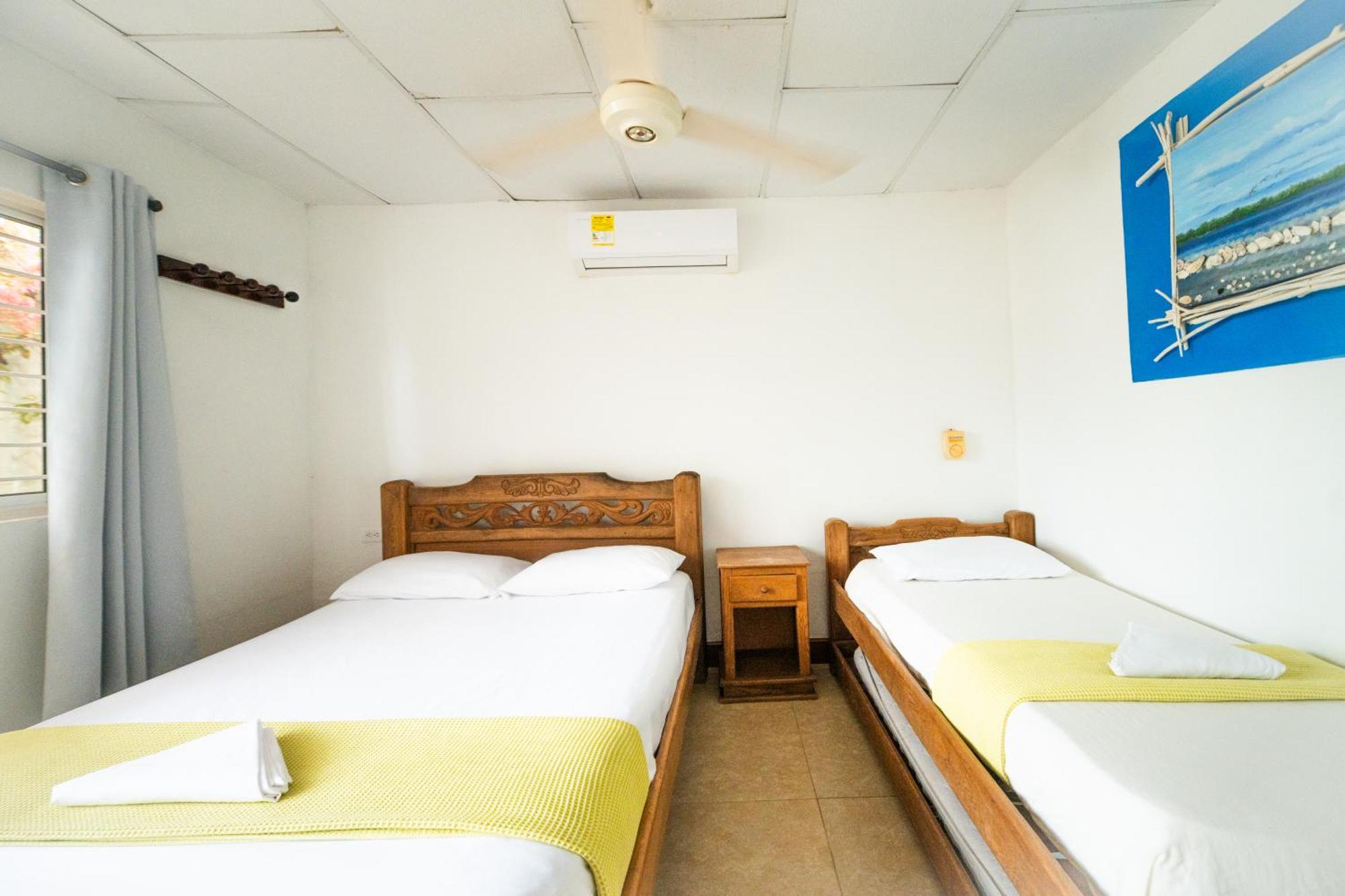Hostal Del Mar - Tolu Ngoại thất bức ảnh