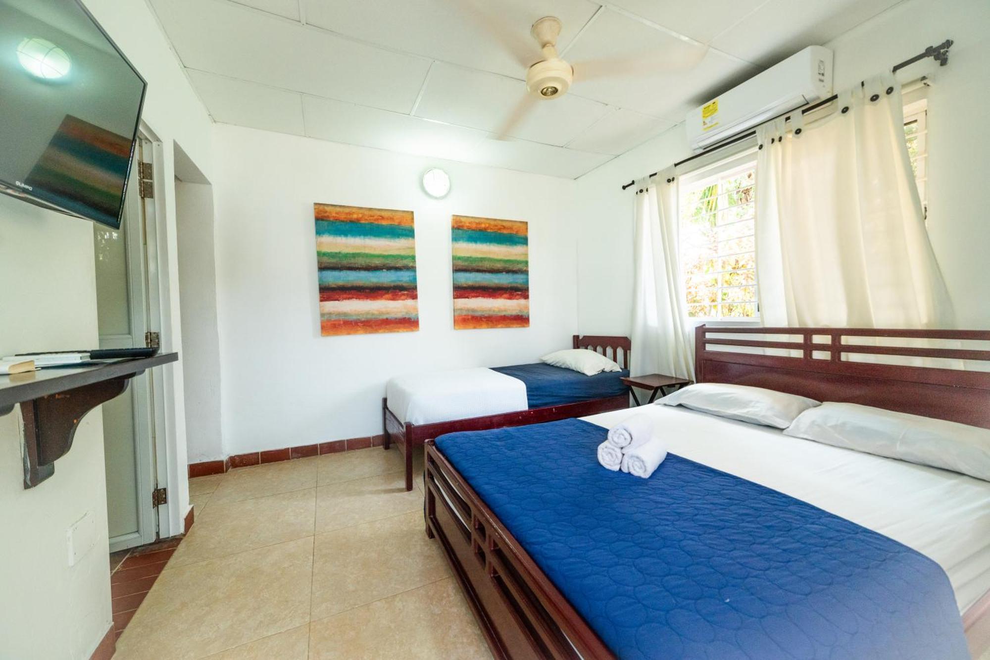 Hostal Del Mar - Tolu Ngoại thất bức ảnh